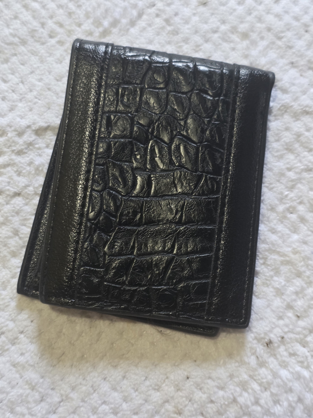 Men's Black Croc-Embossed Leather Wallet - Classic Bi-Fold - Picture 4 of 5